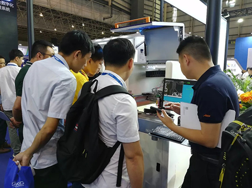 ag贵宾厅展示流体应用智造新方式｜手机自动化展报道