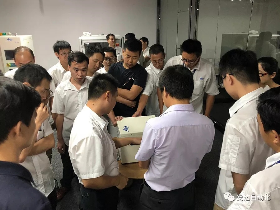 新品发布会 | ag贵宾厅发布多款机械手，聚焦智能制造产业