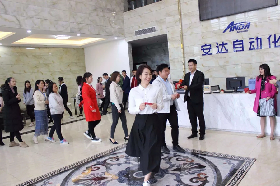 2019 | ag贵宾厅自动化恭祝您“猪”事顺利，开年大吉！