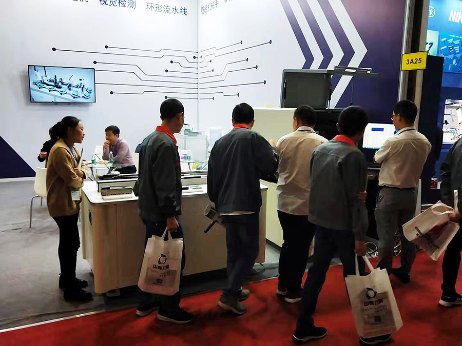 实时 | ag贵宾厅新机亮相2019大湾区工业博览会